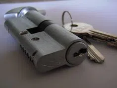 Oakland Gardens NY Locksmith Store Oakland Gardens, NY 718-989-0635 - broken-key-extraction